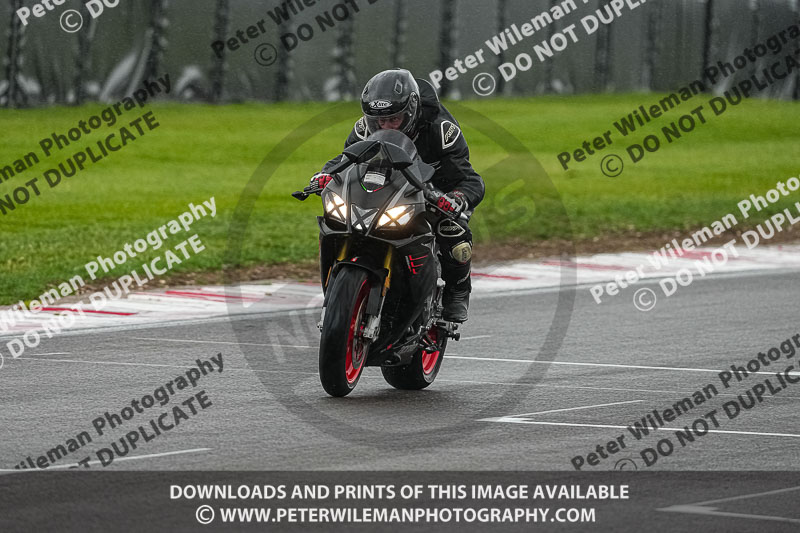 donington no limits trackday;donington park photographs;donington trackday photographs;estoril;event digital images;motorbikes;no limits;no limits trackdays;peter wileman photography;portugal;trackday;trackday digital images;trackday photos